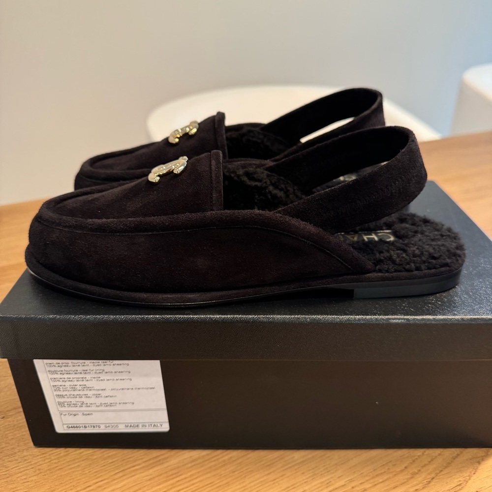 NWT Chanel Suede Slingback Sherpa Loafers, Size 39 - Picture 6 of 8